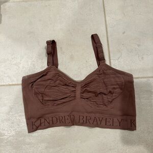 Sublime® Hands-Free Pumping & Nursing Bra Size Small